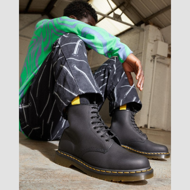 Dr. Martens 1460 Greasy Black