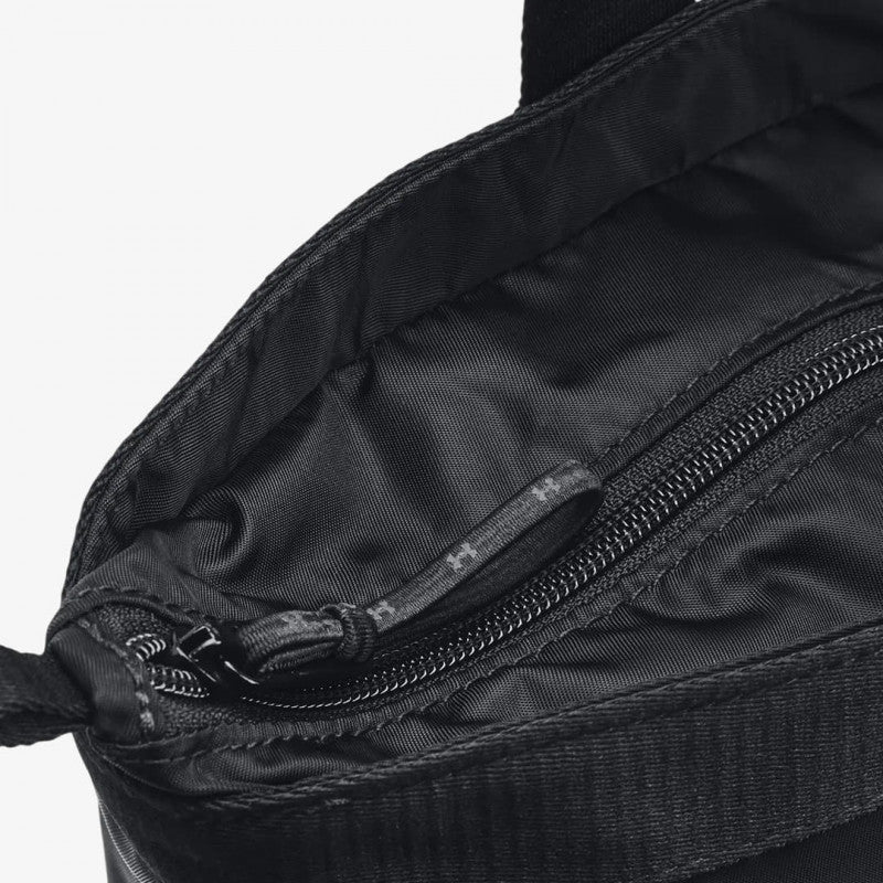 Under Armour Studio Tote Black 21,6