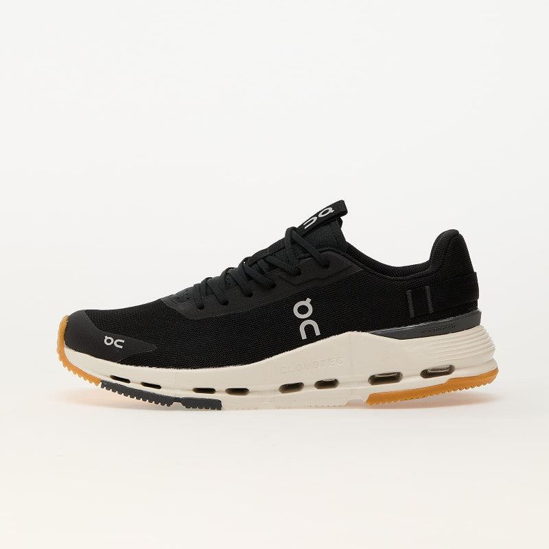 On Wmns Cloudnova Form 2 Black/ Ivory