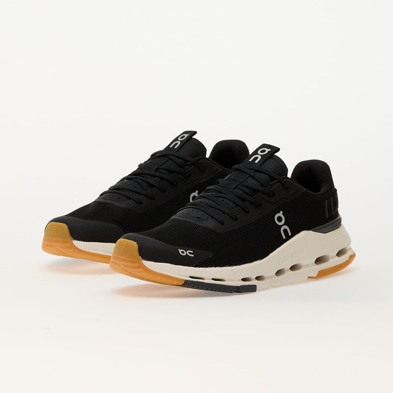 On Wmns Cloudnova Form 2 Black/ Ivory
