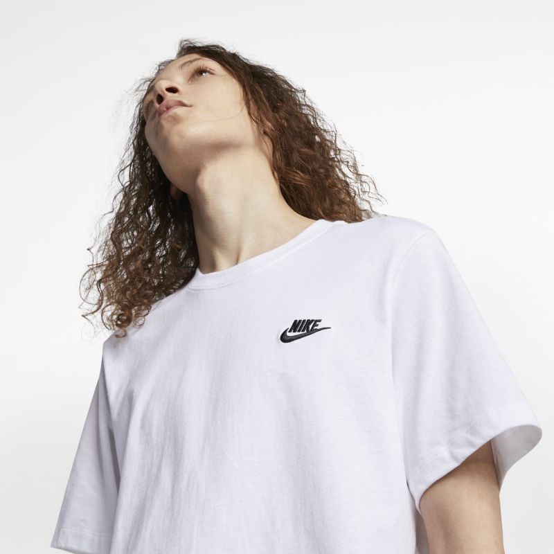 Nike Sportswear Club SS laisvalaikio marškinėliai