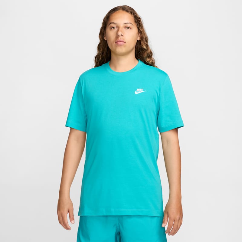 Nike Sportswear Club