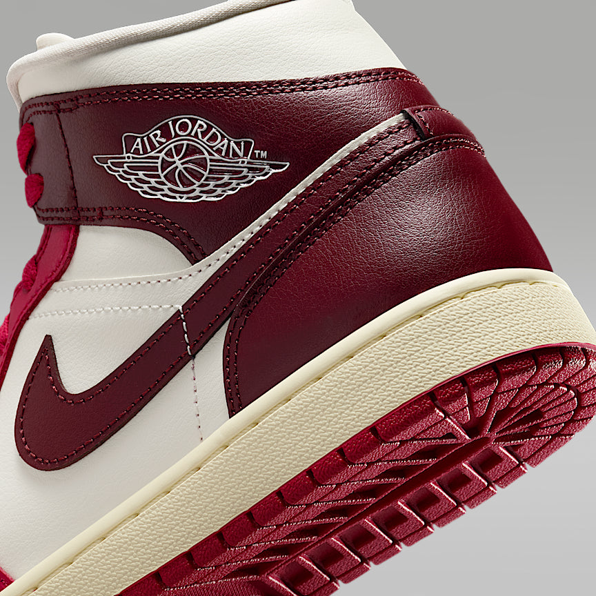 Air Jordan 1 Mid