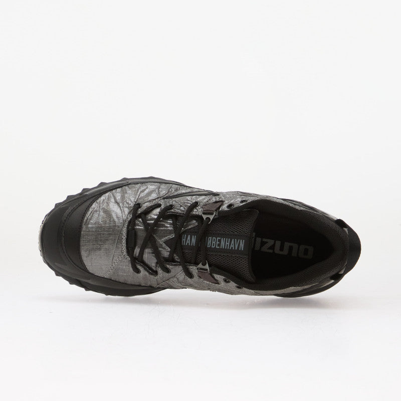 Mizuno x Han Kjøbenhavn Wave Mujin TL Black/ Black Sand/ Iron Gate