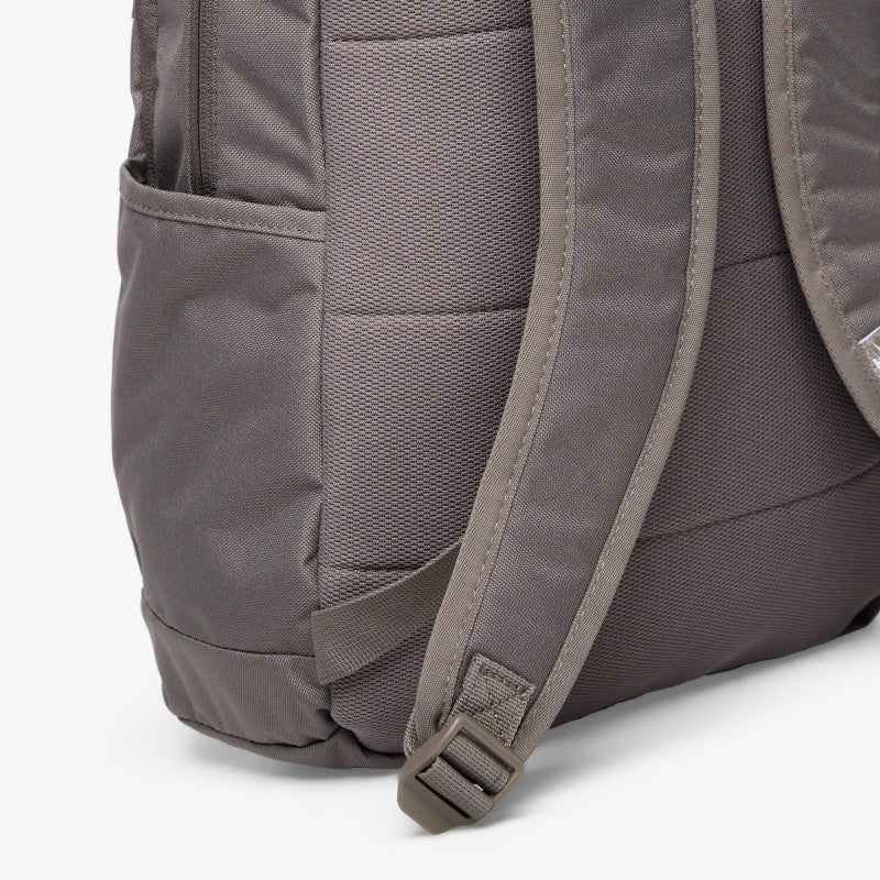 Nike Elemental Backpack (21L) Cave Stone/ Cave Stone/ White 21