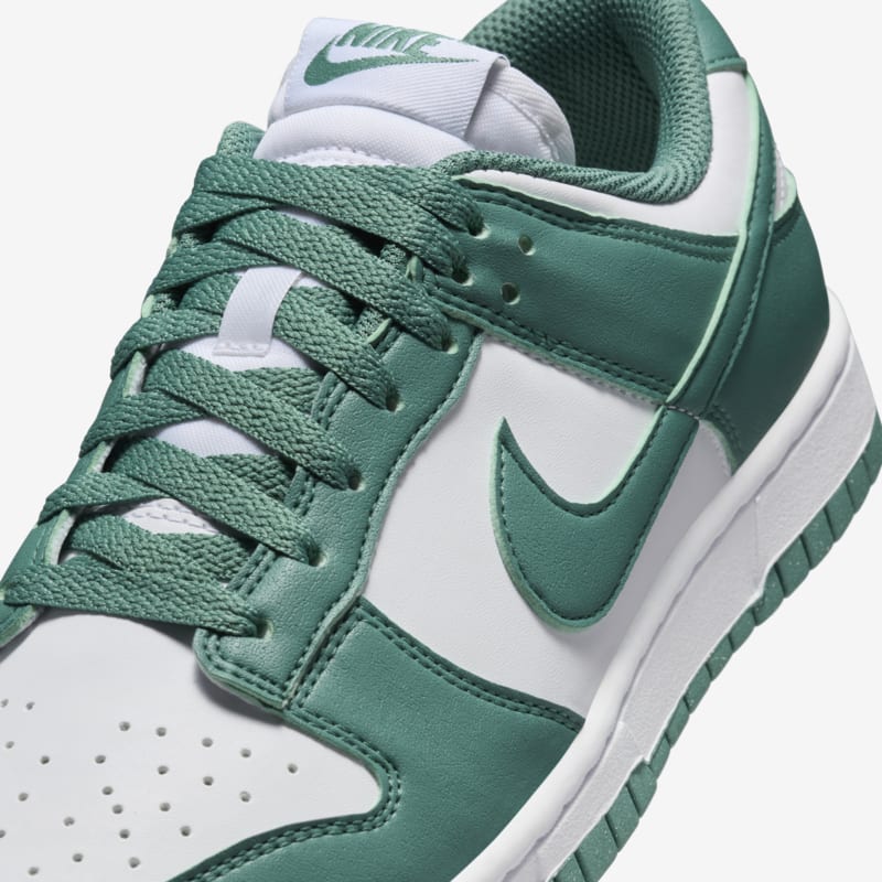 Nike Wmns Dunk Low