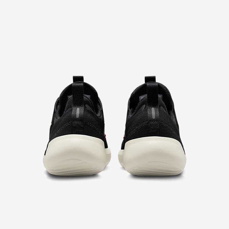 Nike Wmns E