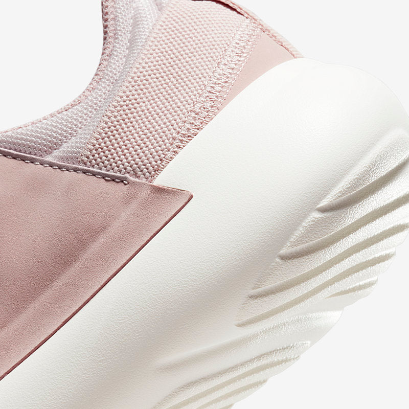 Nike Wmns E