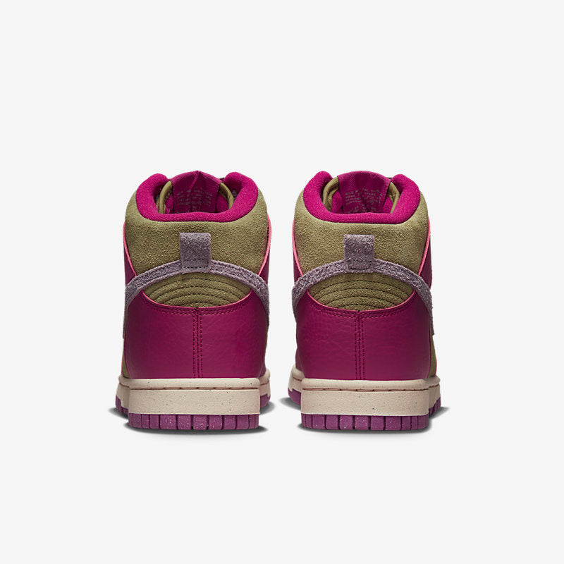 Nike WMNS Dunk High