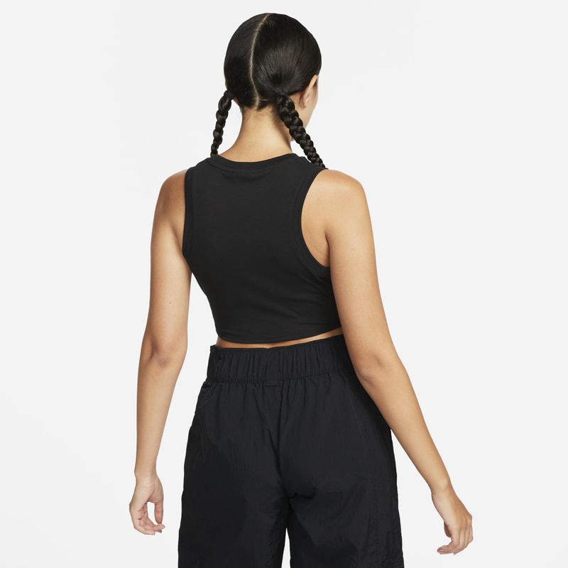 Nike Sportswear Essentials