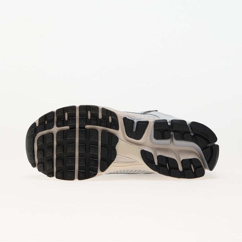 Nike Wmns Zoom Vomero 5 Pure Platinum/ Chrome-Lt Orewood Brn