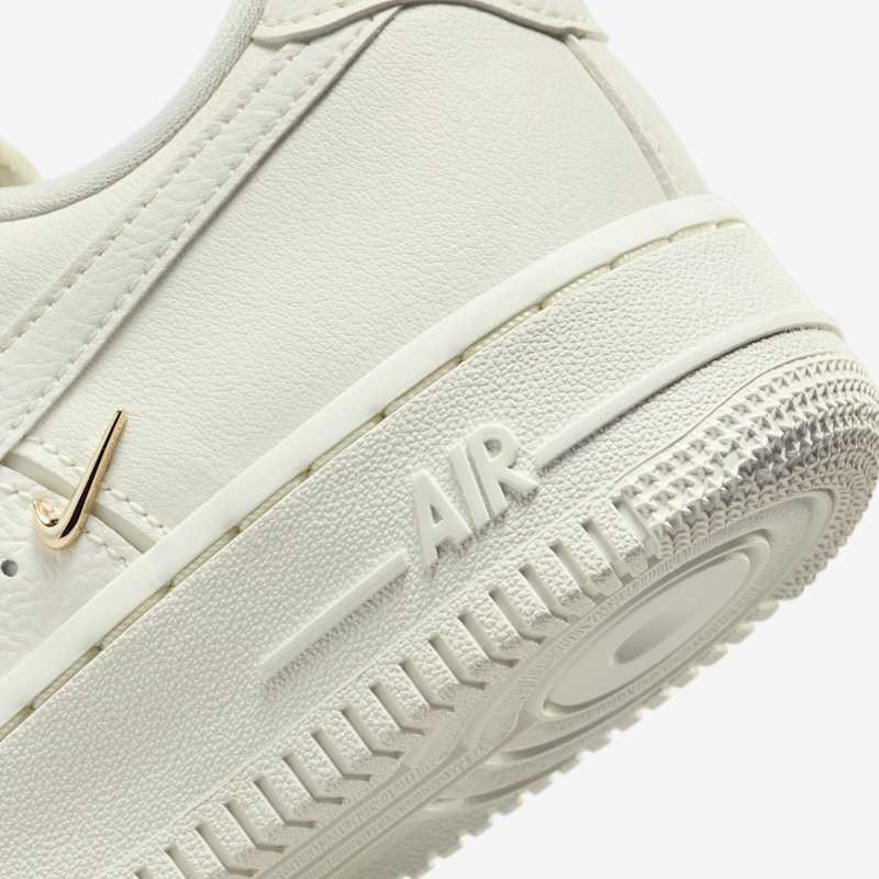 Nike Wmns Air Force 1 '07 Lx