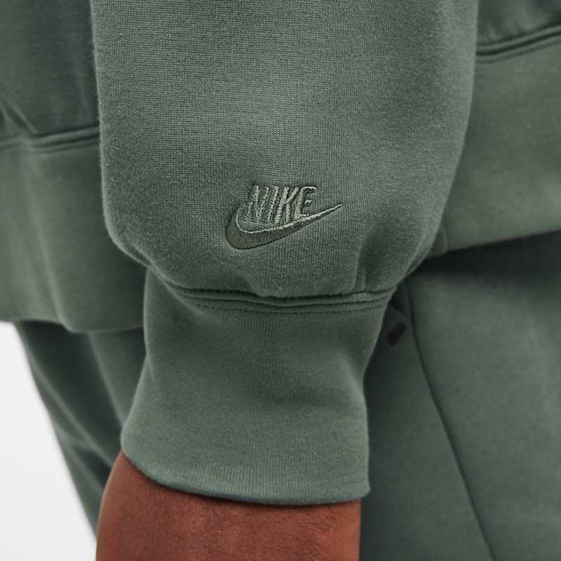 Nike Tech