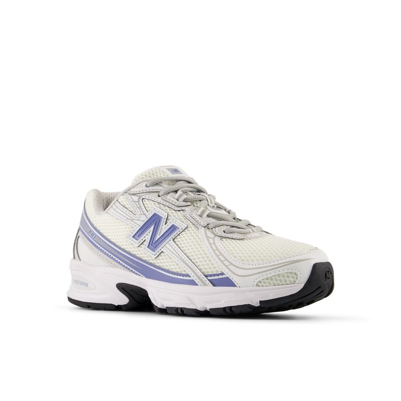 New Balance 770