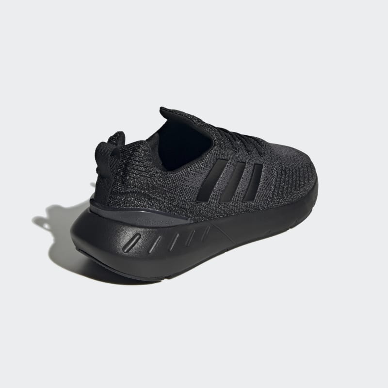 adidas Swift Run 22