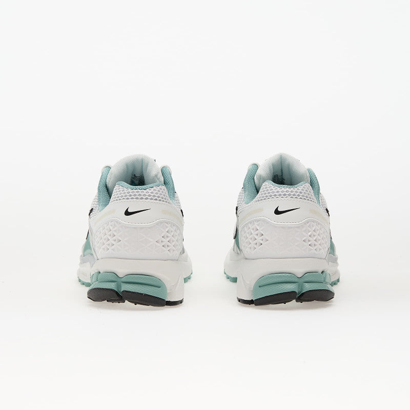 Nike Wmns Zoom Vomero 5 Summit White/ Mtlc Silver-Wolf Grey-Pure Platinum-Cannon-Black
