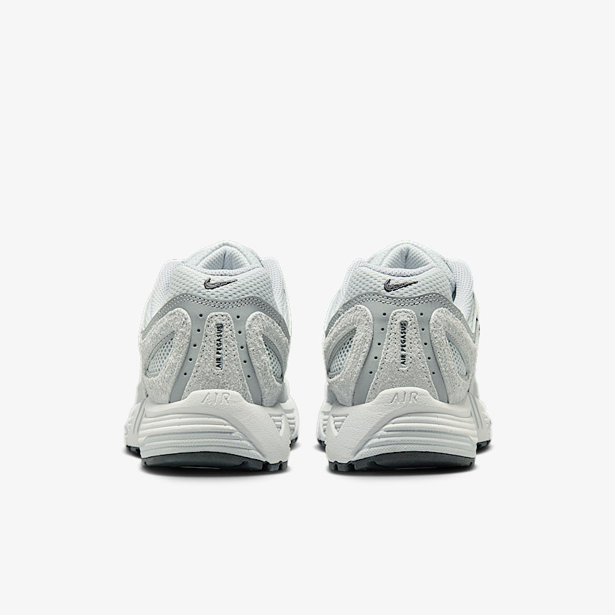Nike Wmns Air Pegasus 2005