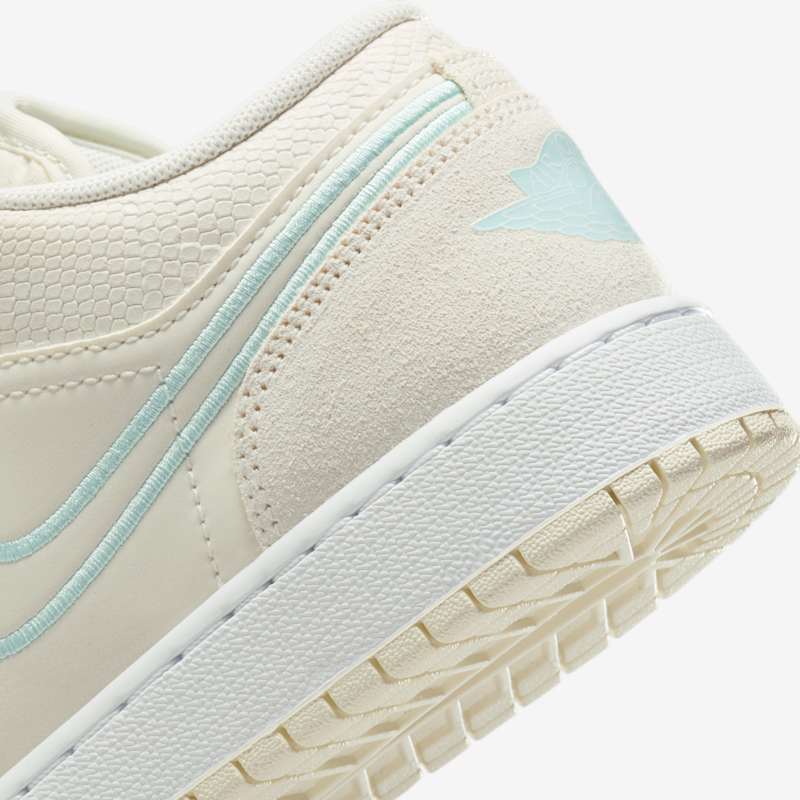 Air Jordan 1 Low SE