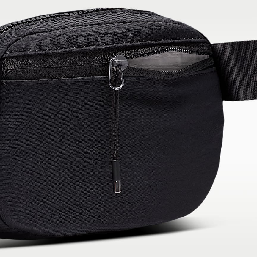 Nike Aura Crossbody Bag (2L) Black/ Black/ Gunmetal