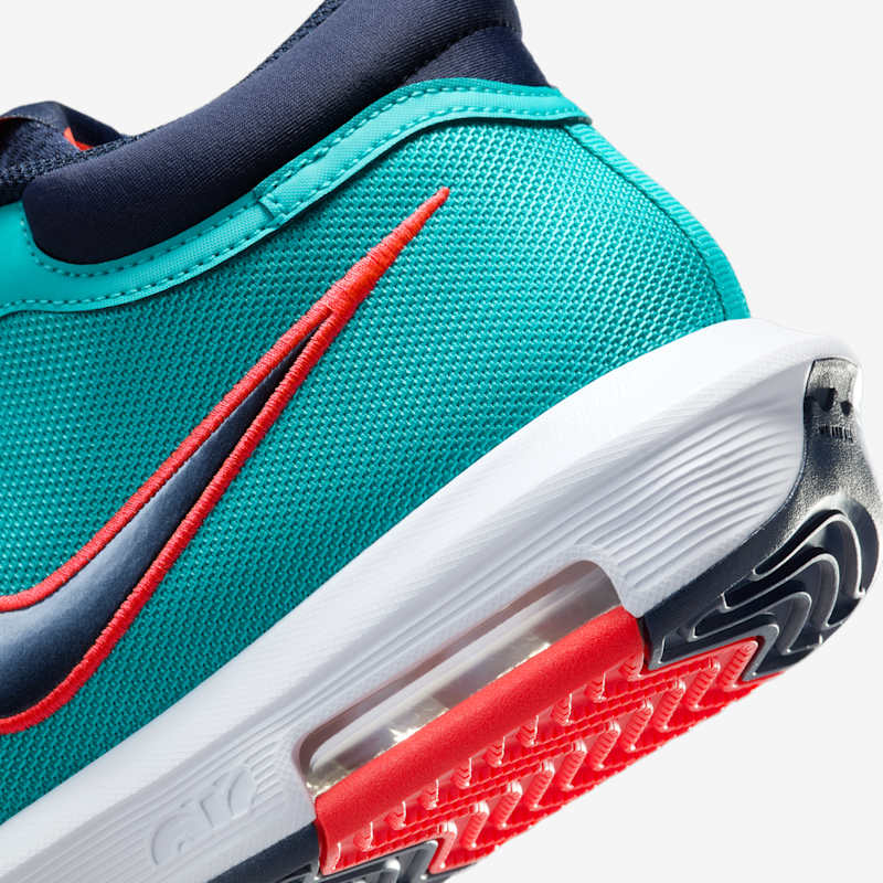 Nike LeBron Witness VIII