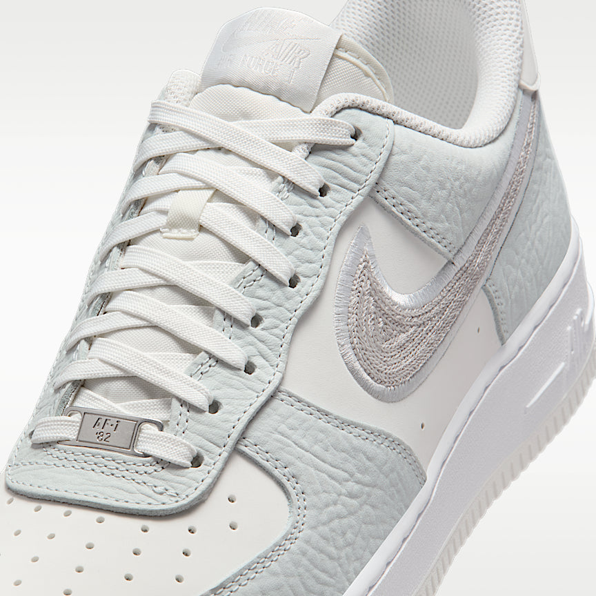 Nike Air Force 1 '07 LV8