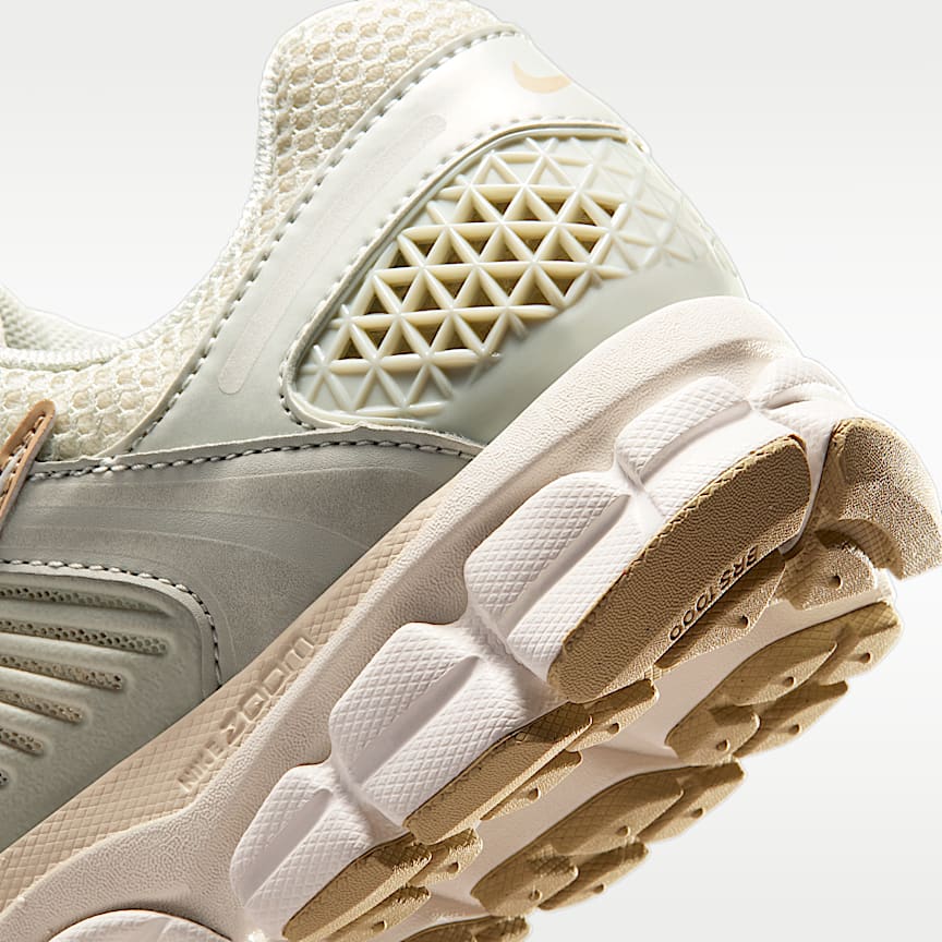 Nike Wmns Zoom Vomero 5 Light Bone/ Light Bone-Phantom