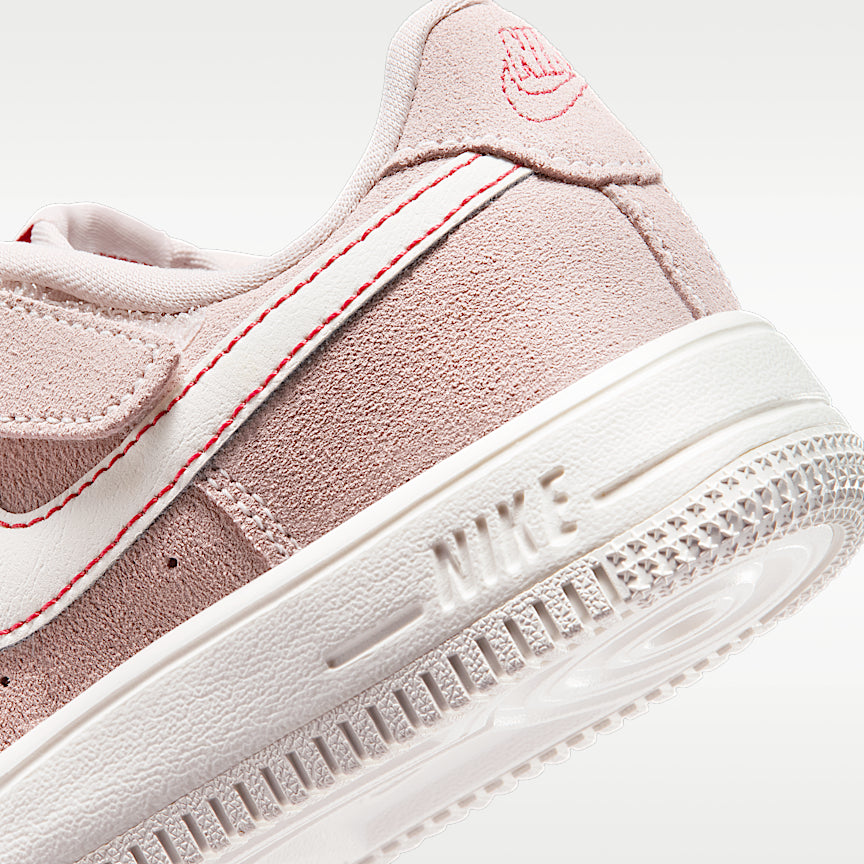 Nike Force 1 Low LV8 EasyOn