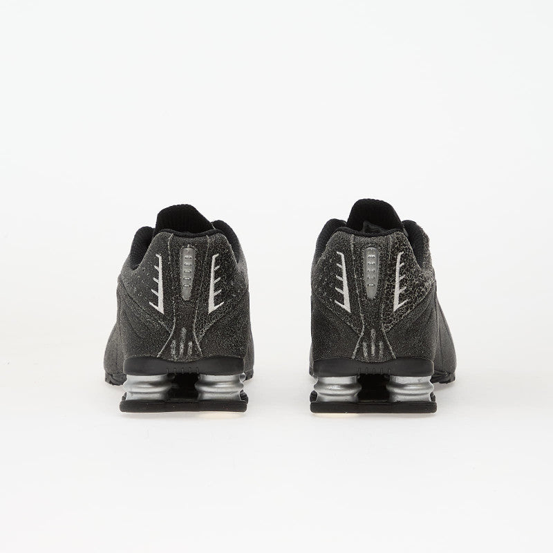 Nike Shox R4 Qs Black/ Sail-Lt Smoke Grey-Metallic Silver