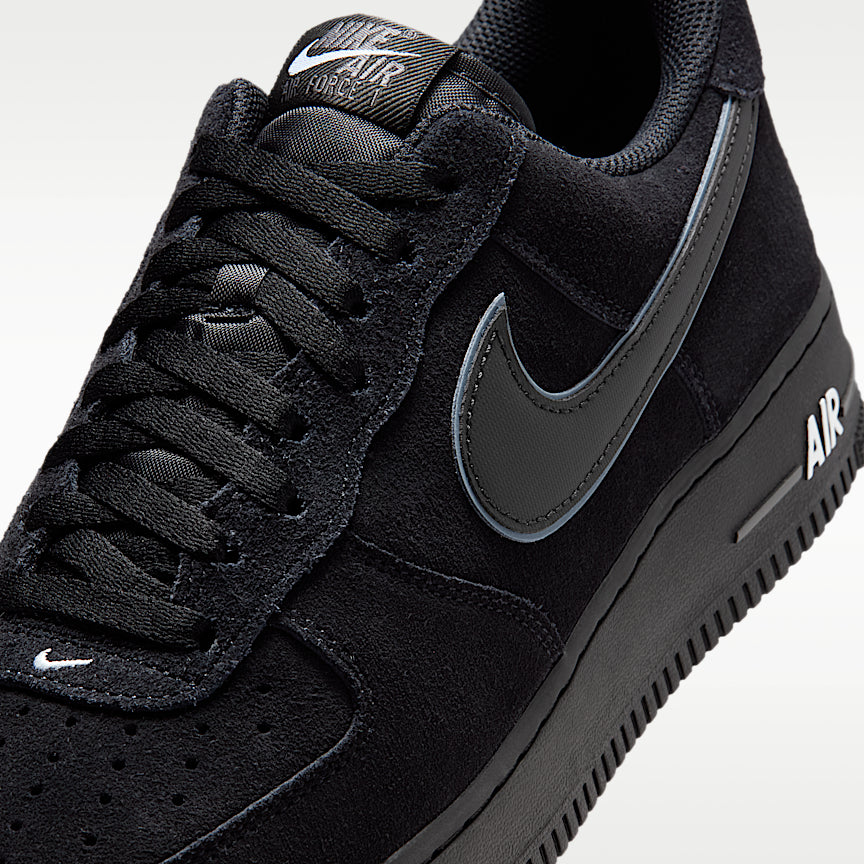 Nike Air Force 1 '07 LV8