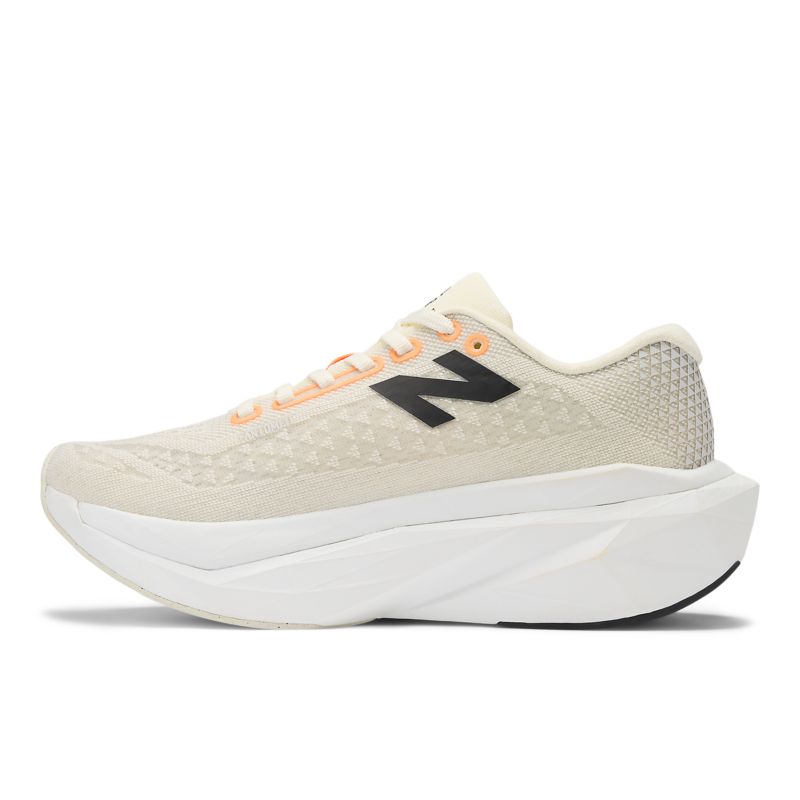 New Balance FuelCell SuperComp Trainer v3