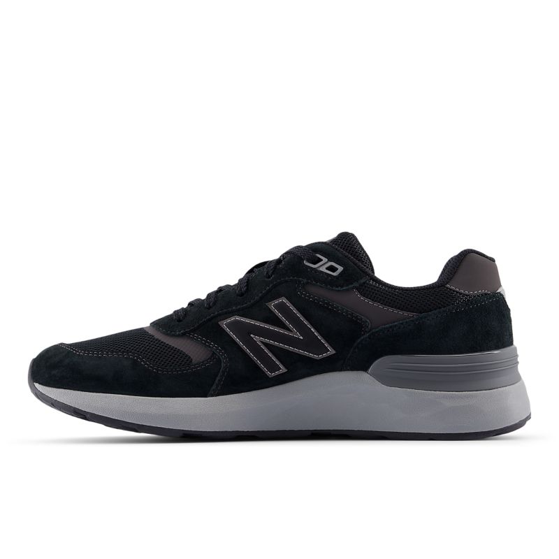 New Balance 880