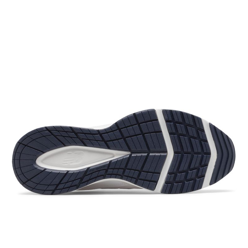 New Balance MX608v5