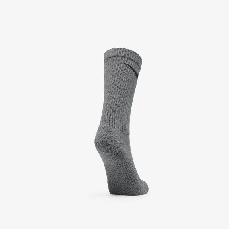 Nike Everyday Plus Cushioned Training Crew Socks 6-Pack Multi-Color