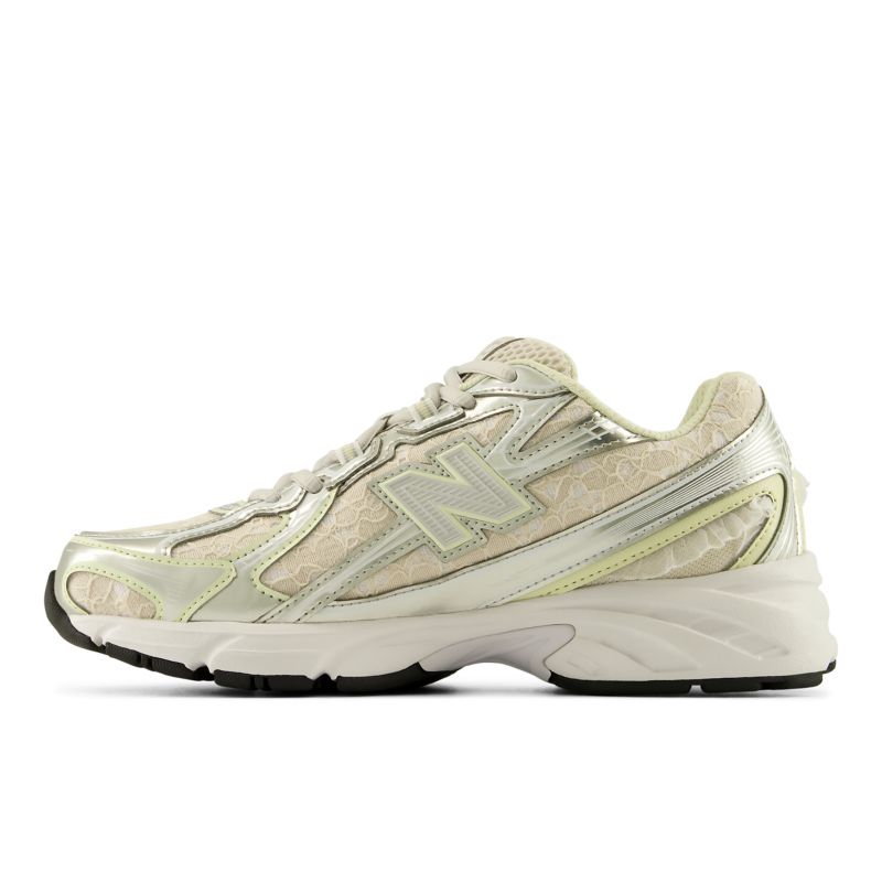 New Balance 740 Moonbeam/ Light Silver Metallic