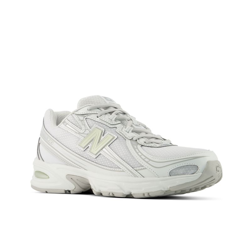 New Balance 740 White/ Silver Metallic