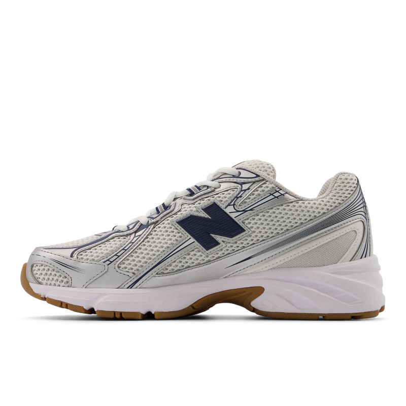 New Balance 740